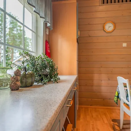 Lomamoekki Rentukka - Ilmalaempoepumppu, Uimaranta 400m Chalet